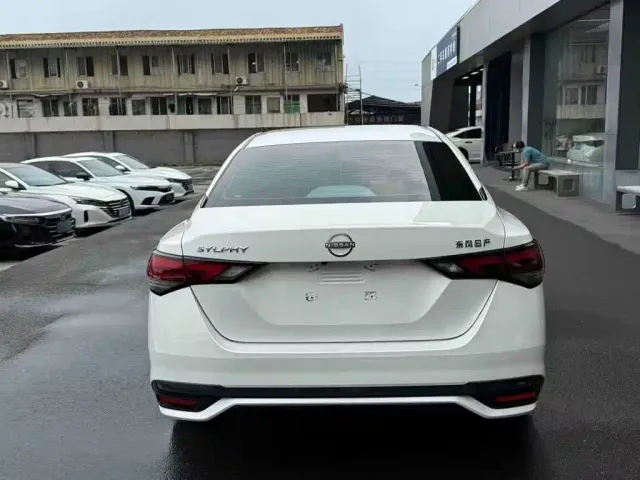 Nissan Sylphy — Фото автомобиля 5