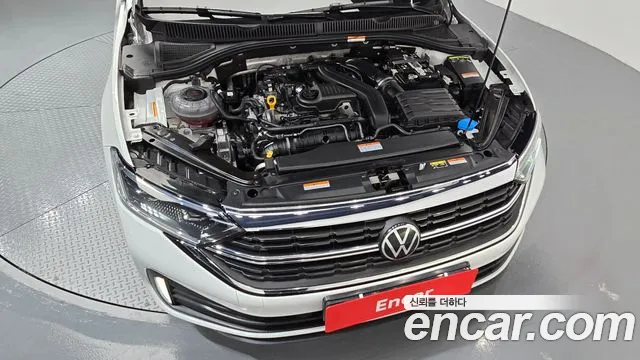 Volkswagen Jetta — Фото автомобиля 6