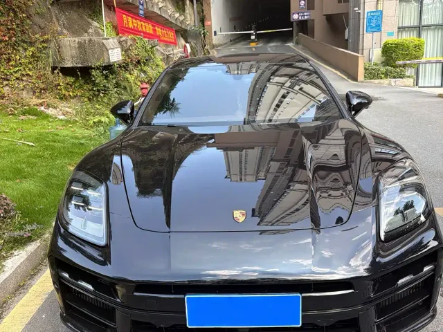 Фотография автомобиля — Porsche Panamera