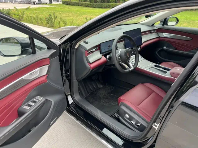 Hongqi H5 — Фото автомобиля 5