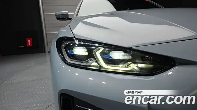 BMW i4 — Фото автомобиля 22
