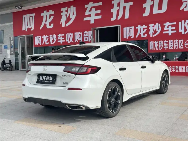 Honda Civic — Фото автомобиля 9