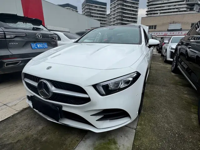 Фотография автомобиля — Mercedes-Benz A-Class