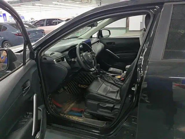 Toyota Corolla Cross — Фото автомобиля 9