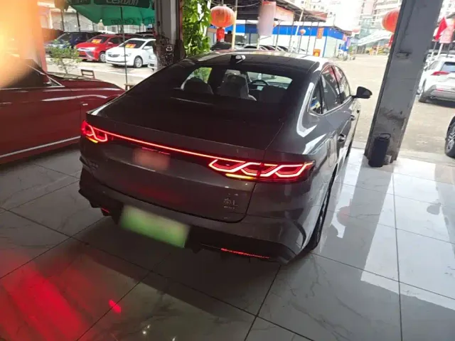 BYD Qin L — Фото автомобиля 6