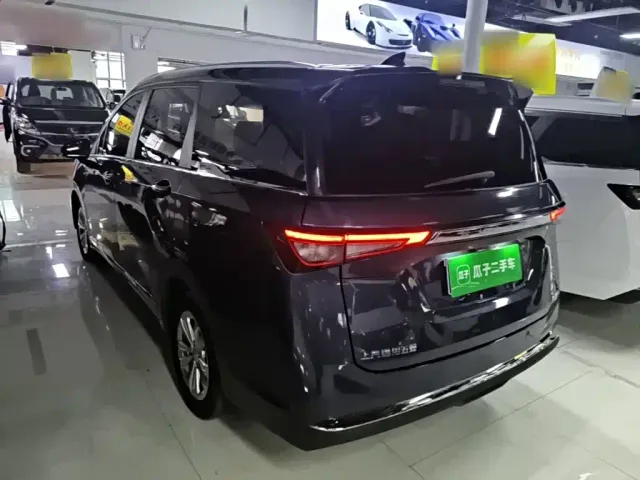 Wuling Jiachen — Фото автомобиля 4