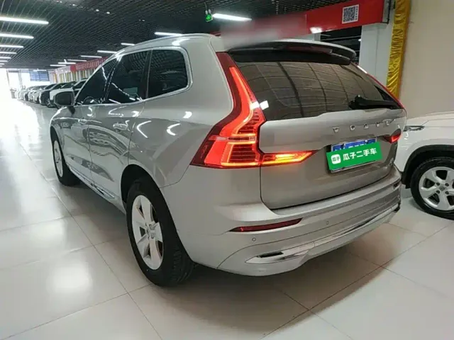 Volvo XC60 — Фото автомобиля 4