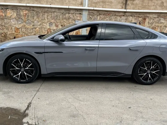 BYD Han — Фото автомобиля 4
