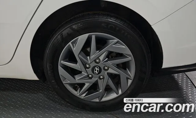 Hyundai Avante CN7 — Фото автомобиля 6