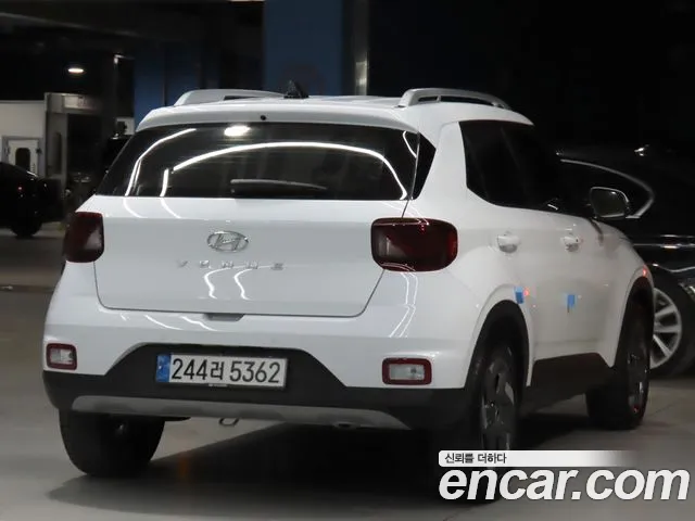 Hyundai Venue — Фото автомобиля 4