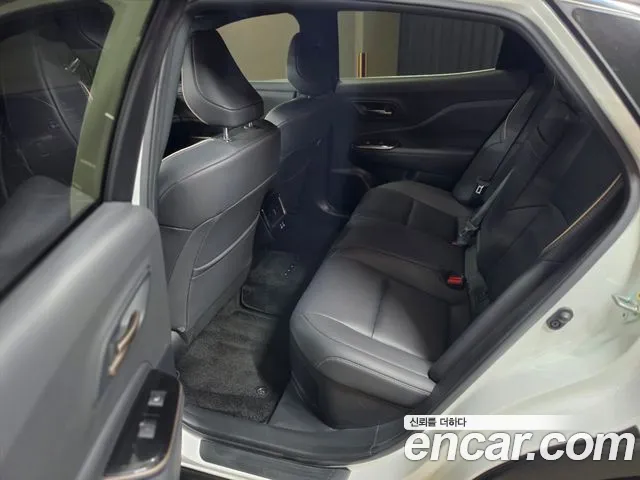 Toyota Crown — Фото автомобиля 11
