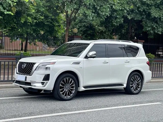 Фотография автомобиля — Nissan Patrol