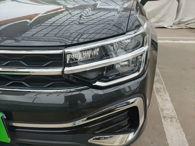 Volkswagen Tharu — Фото автомобиля 17