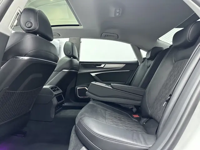 Audi A7L — Фото автомобиля 11