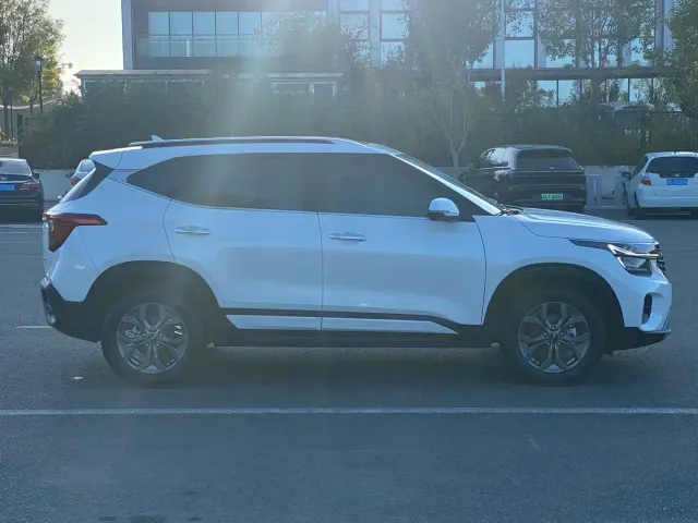 Kia Seltos — Фото автомобиля 16