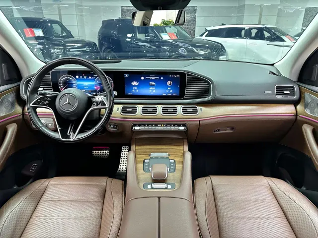 Mercedes-Benz GLS-Class — Фото автомобиля 14