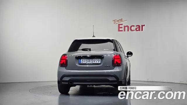 MINI Cooper — Фото автомобиля 4