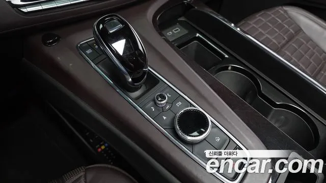 Cadillac Escalade Generation 5 — Фото автомобиля 9