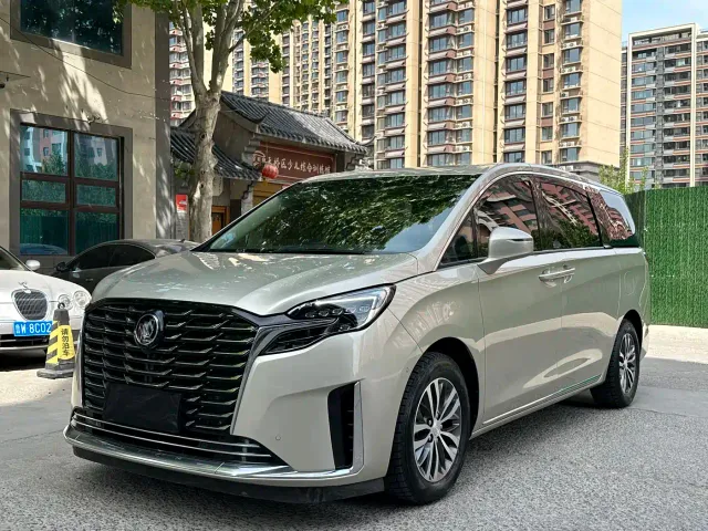 Фотография автомобиля — Buick GL8