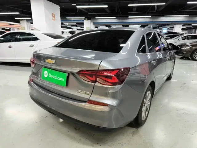 Chevrolet Monza — Фото автомобиля 6