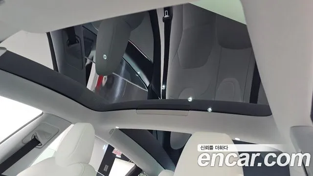 Tesla Model 3 — Фото автомобиля 25