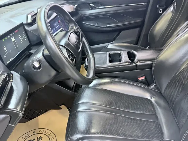 Dongfeng Fengshen L7 — Фото автомобиля 9