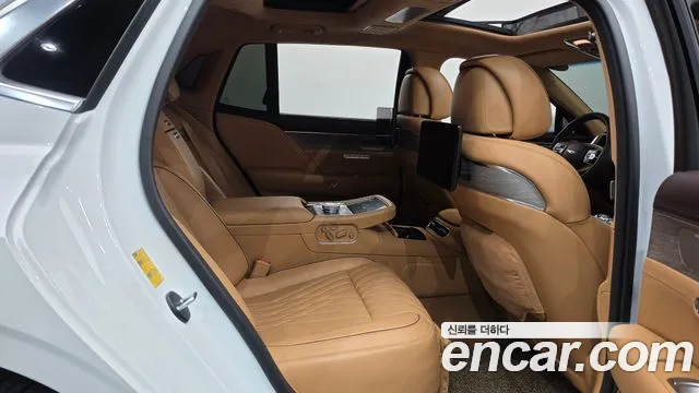 Genesis G90 Бензин 3.5 турбо AWD — Фото автомобиля 11
