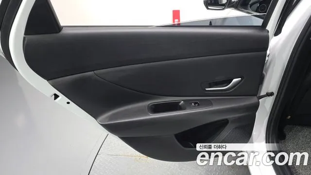 Hyundai AVANTE Modern — Фото автомобиля 25