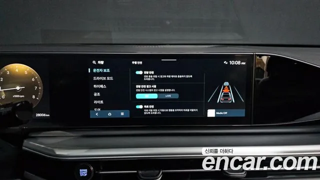 Hyundai Grandeur Grandeur (GN7) 2.5 Бензин 2WD — Фото автомобиля 17