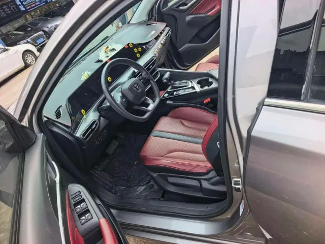 Changan Eado — Фото автомобиля 4