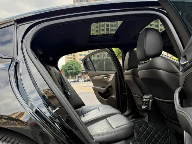Cadillac CT5 — Фото автомобиля 12
