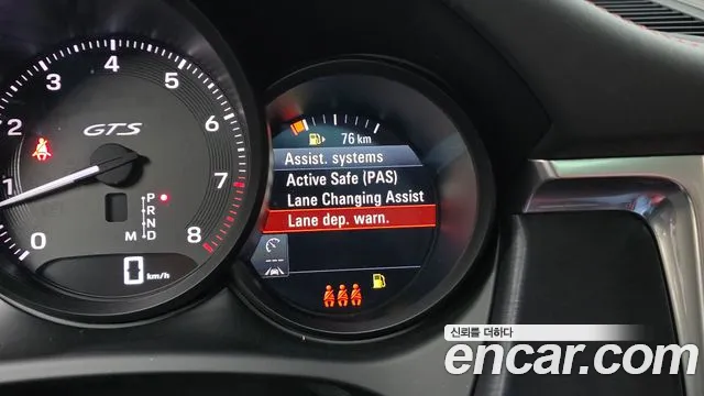 Porsche Macan — Фото автомобиля 24