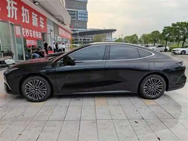 Geely Galaxy Xingyao 8 — Фото автомобиля 3