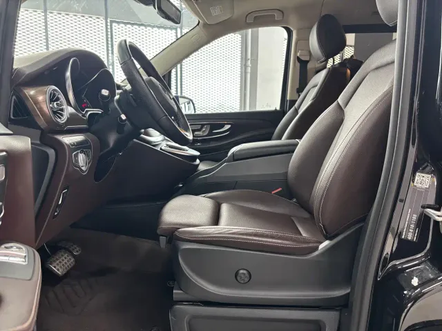 Mercedes-Benz V-Class — Фото автомобиля 8