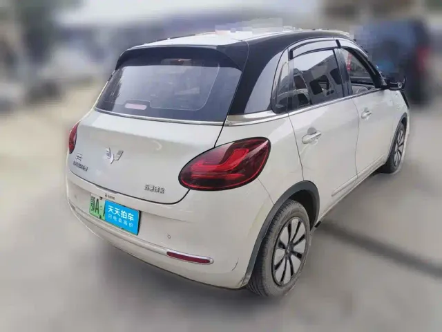 Wuling Bingo — Фото автомобиля 2
