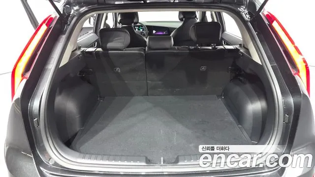 Kia Niro The All New — Фото автомобиля 23
