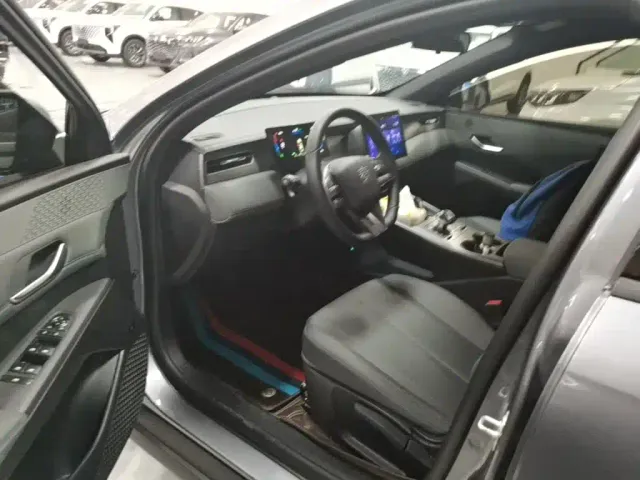 BYD Qin PLUS — Фото автомобиля 15