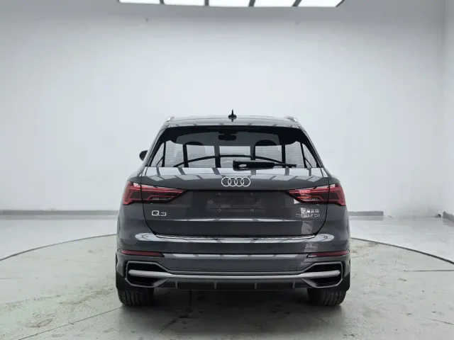 Audi Q3 — Фото автомобиля 4