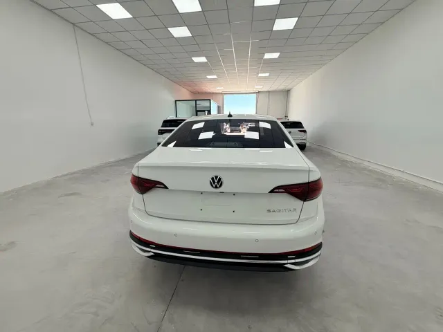 Volkswagen Sagitar — Фото автомобиля 11