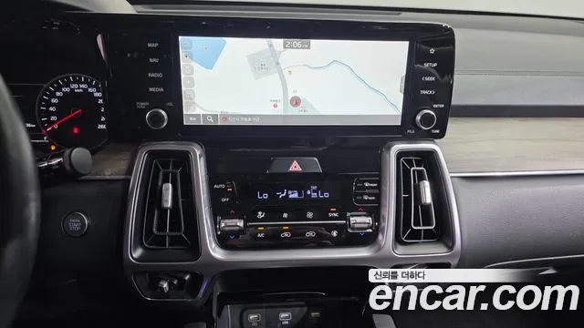 Kia Sorento Sorento 4-е поколение Дизель 2.2 2WD — Фото автомобиля 14