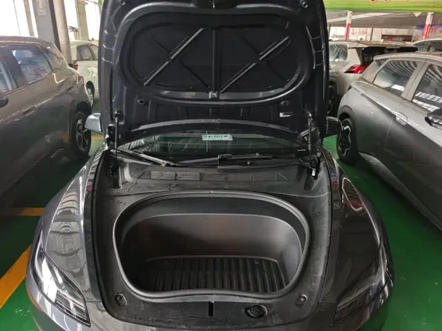 Tesla Model 3 2023 Rear-Wheel Drive — Фото автомобиля 19