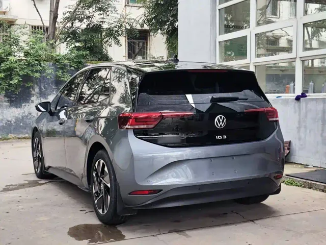 Volkswagen ID.3 — Фото автомобиля 4