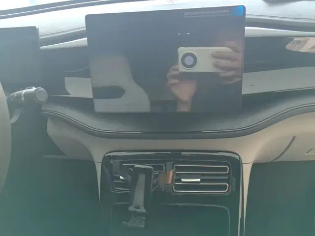 BYD Qin PLUS — Фото автомобиля 12