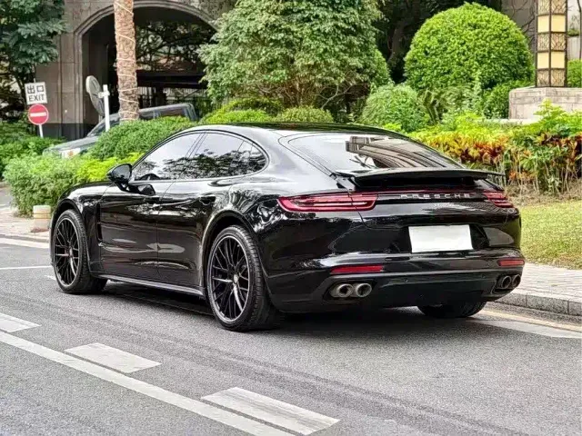 Porsche Panamera — Фото автомобиля 8