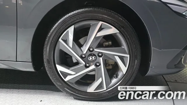 Hyundai Avante CN7 — Фото автомобиля 6