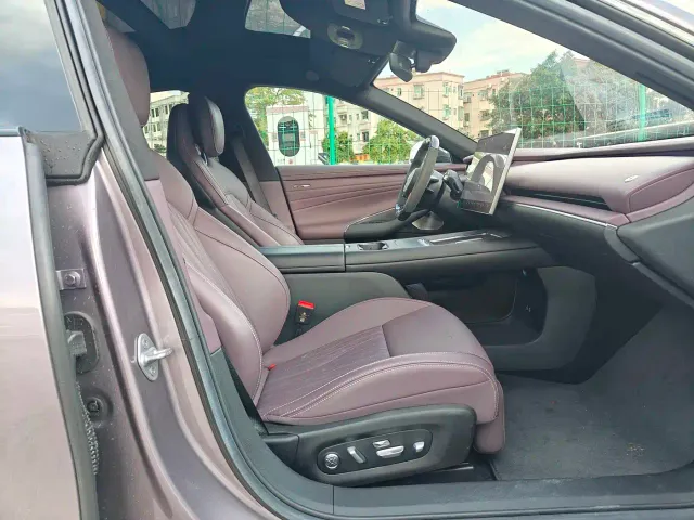 Xiaomi SU7 — Фото автомобиля 11