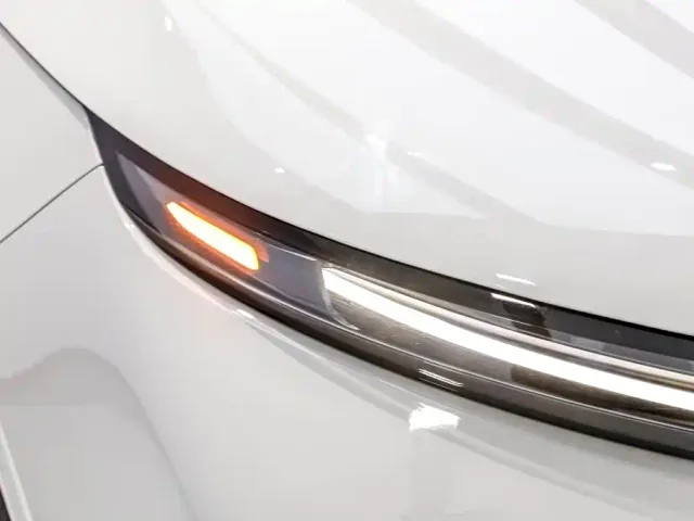Li Auto L6 — Фото автомобиля 21