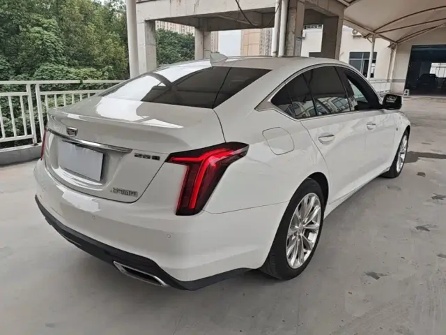Cadillac CT5 — Фото автомобиля 6