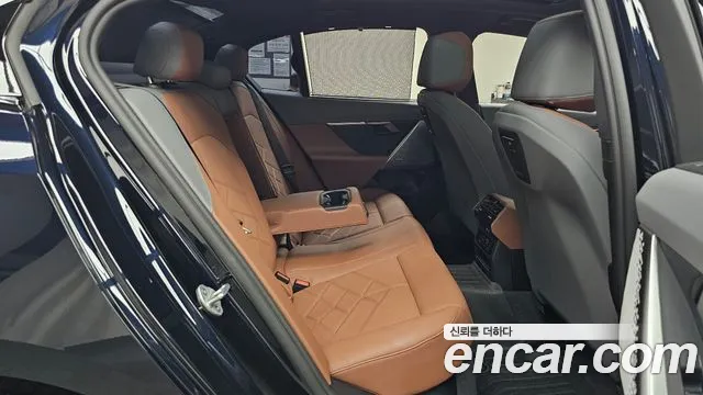 BMW 5-Series 5 серия (G60) 530i xDrive M Sport — Фото автомобиля 24