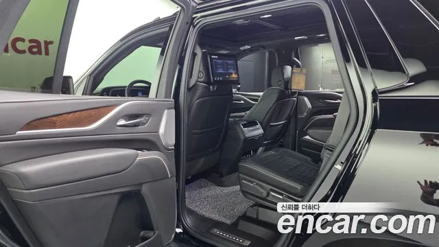 Cadillac Escalade Generation 5 — Фото автомобиля 26